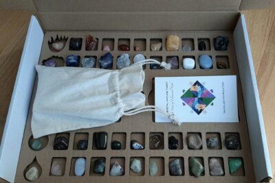 The Crystal Nature Tarot Kit (Limited Edition) - Saralee Hofrichter