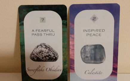 Image of the Crystal Nature Tarot cards 7 earth, snowflake obsidian and 2 air, celestite